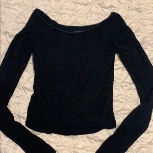 BRANDY MELVILLE SCOOP NECK LONG SLEEVE BLACK TOP